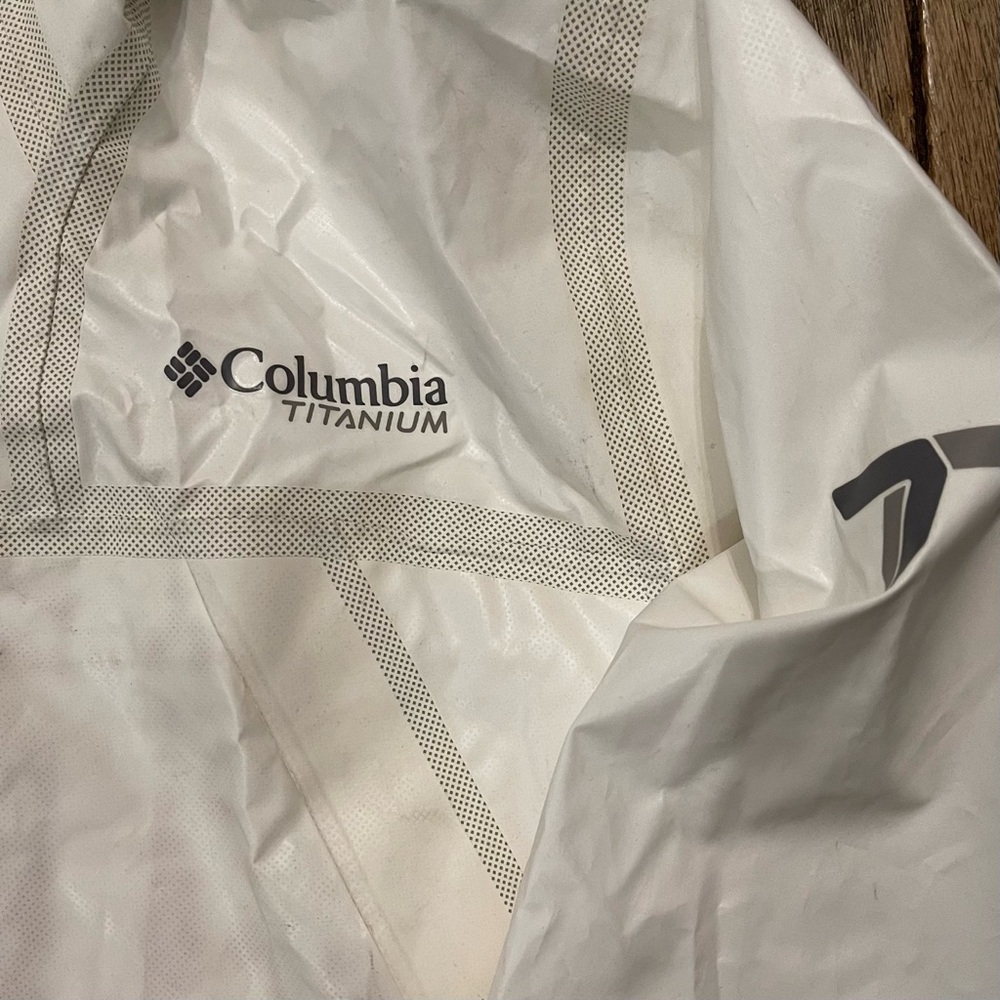 Columbia Titanium OutDry Extreme Shell Jacket L | White Rain Hiking Ski - Picture 2 of 5